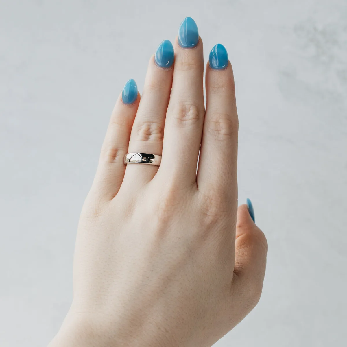 14K White Gold Half Round Comfort Fit Band