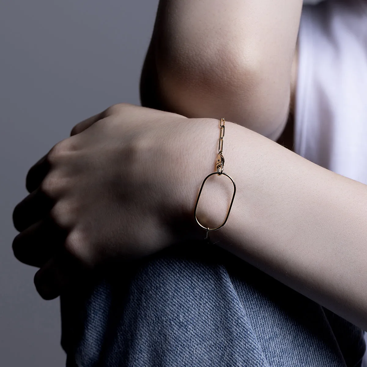 18K ALL ABOUT BASICS Oblomg Charm Ladder Chain Bracelet