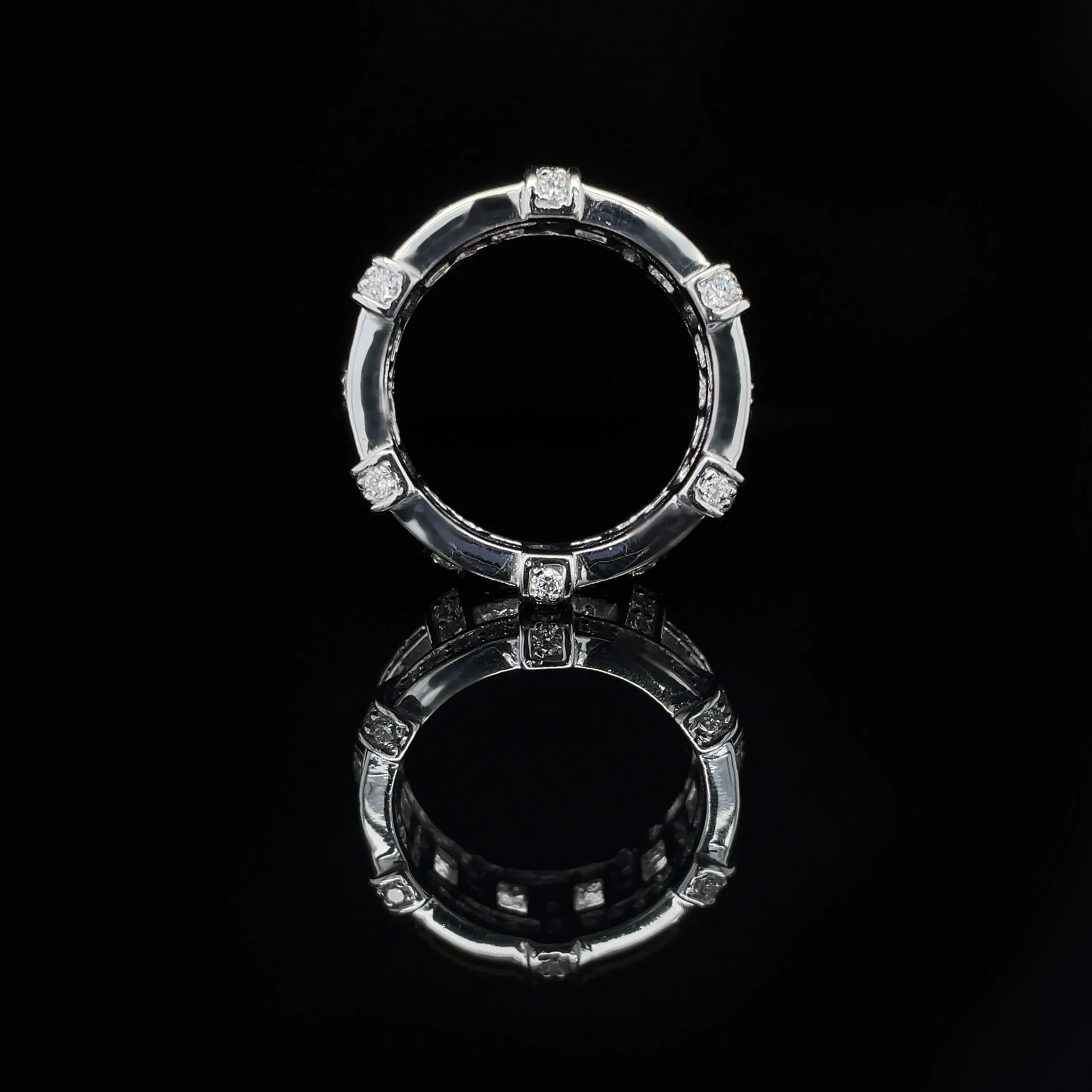 18K White Gold Interweaving Ring w/ Diamonds