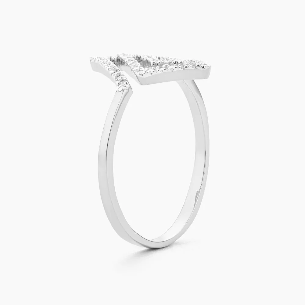 A-maze-Ing Statement Ring
