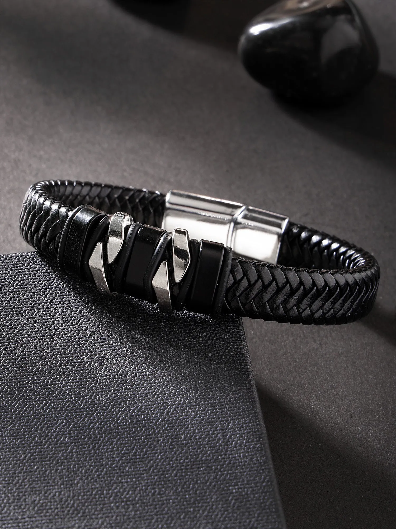 Bohey by KARATCART Black and Silver Link Bracelet for Men