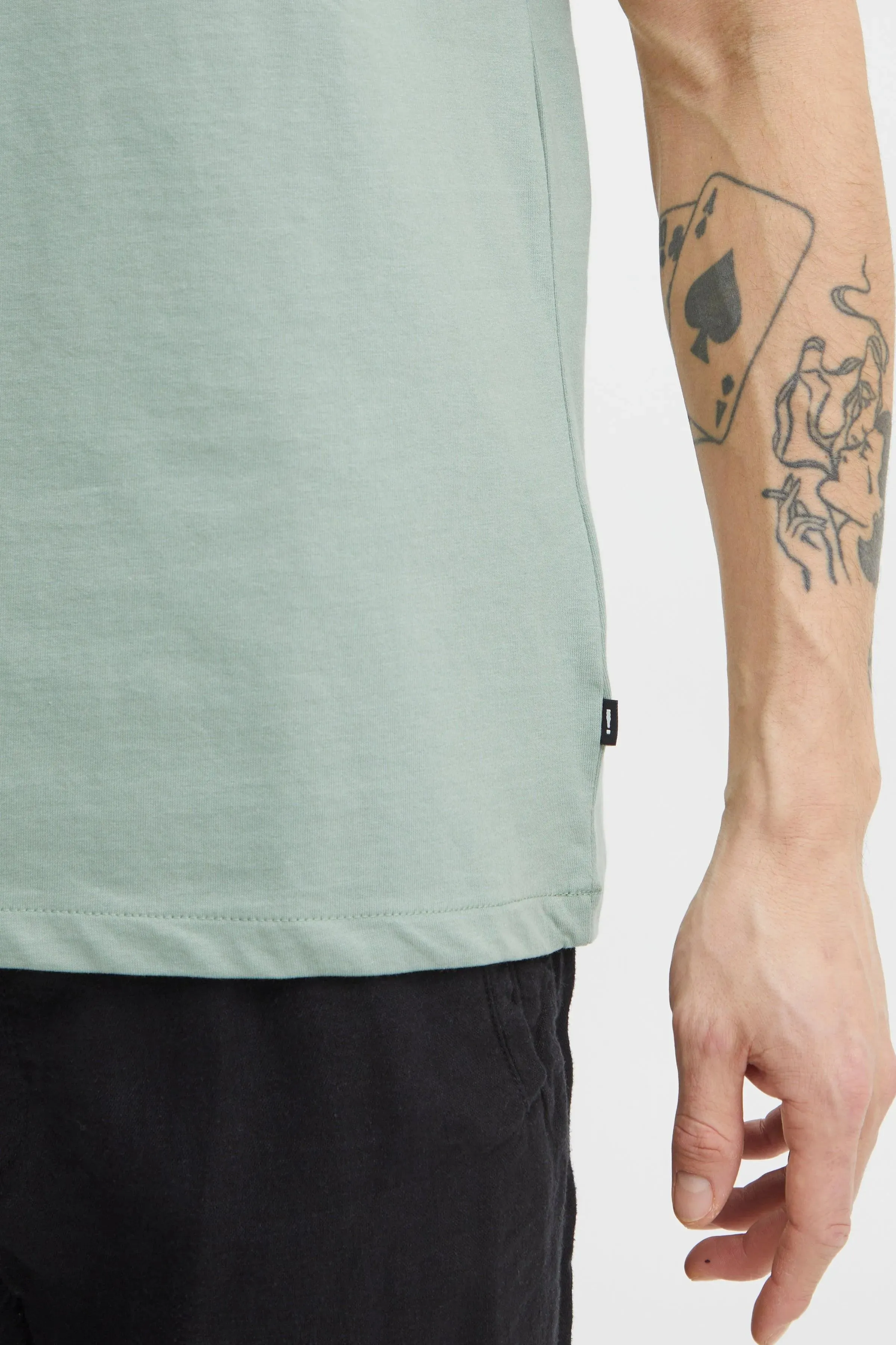 Camiseta !Solid Cadel Lily Pad