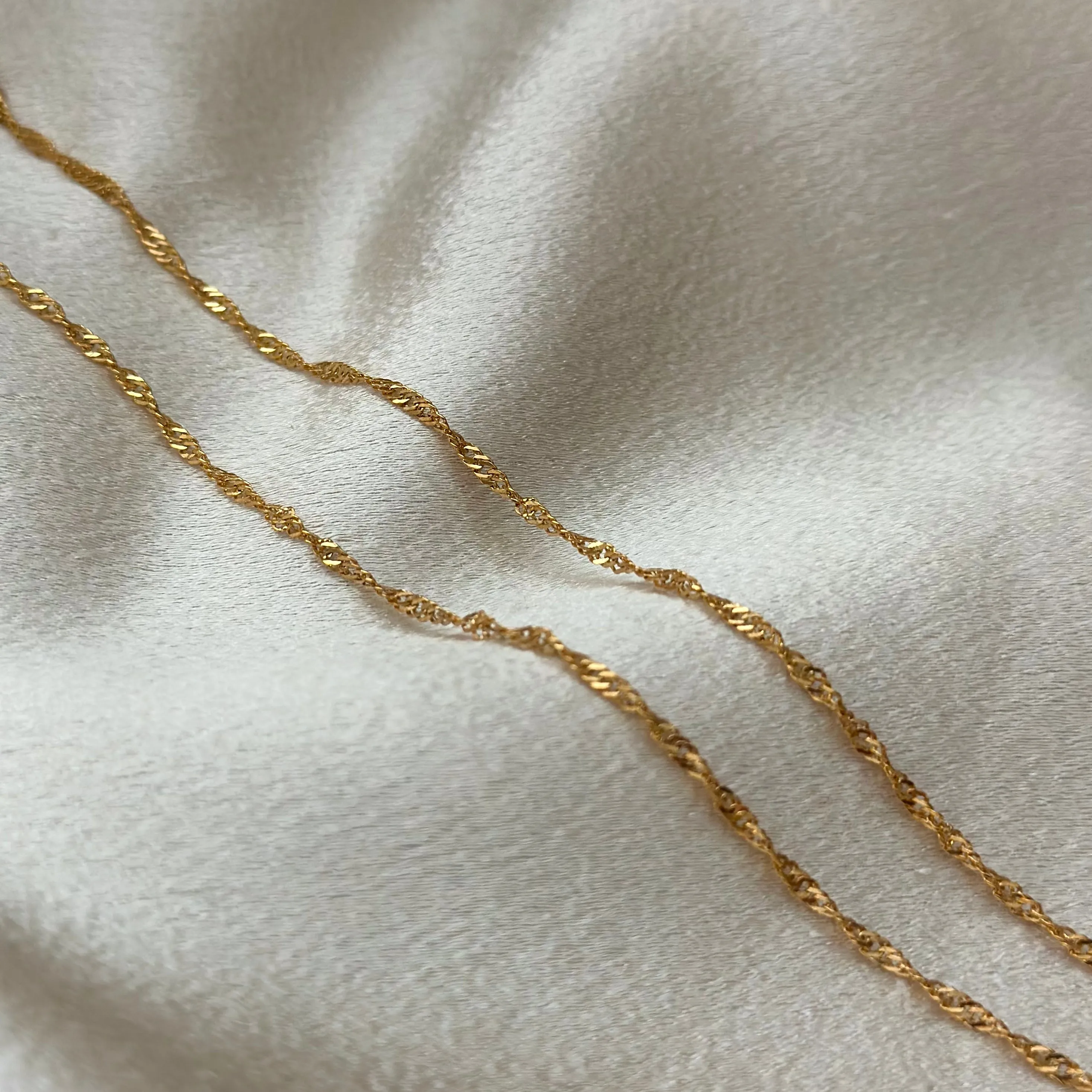 CD DIOR DAINTY NECKLACE