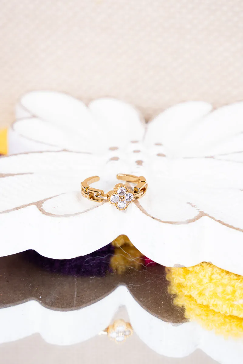 Clover Goldtone Chain Ring