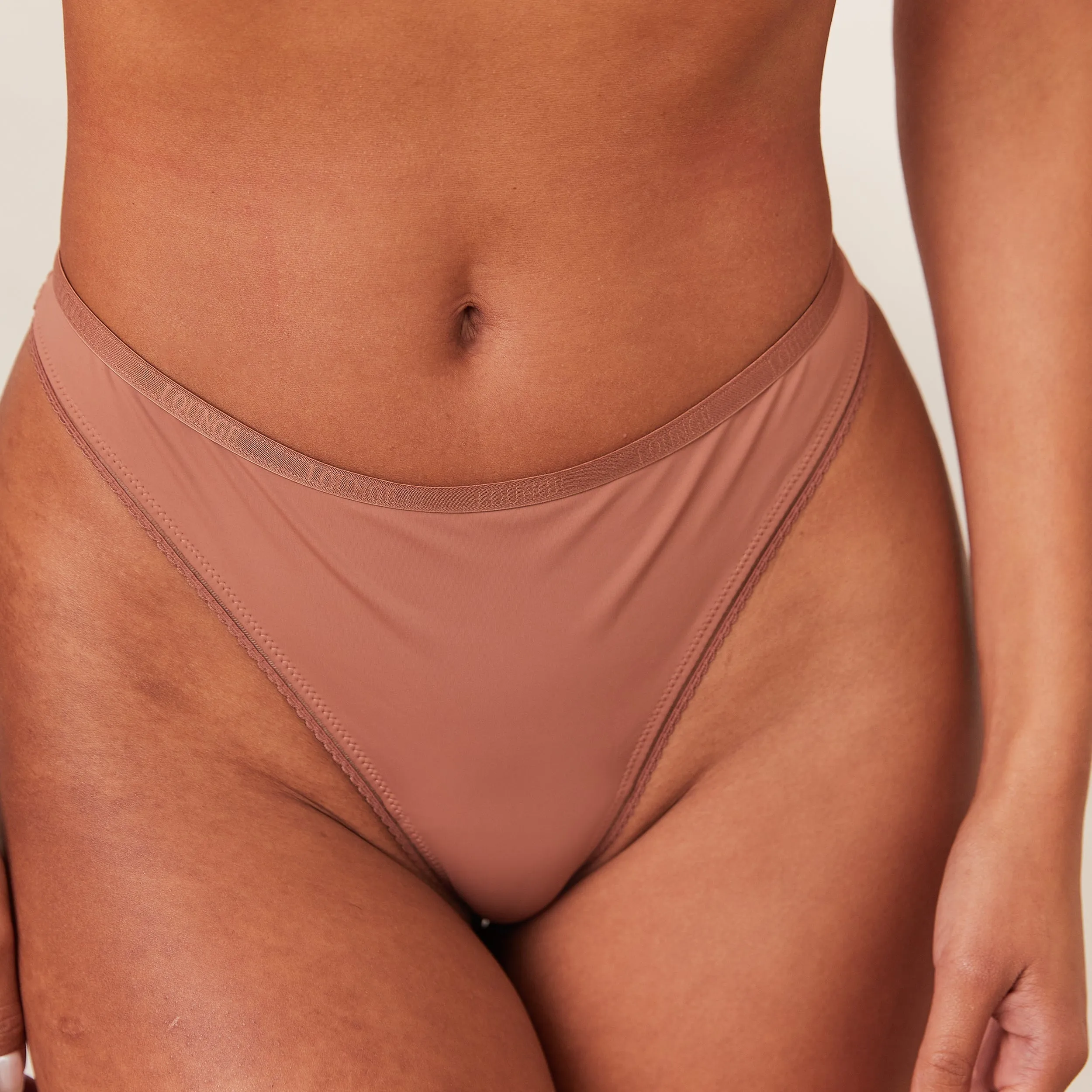 Comfort String - Moka