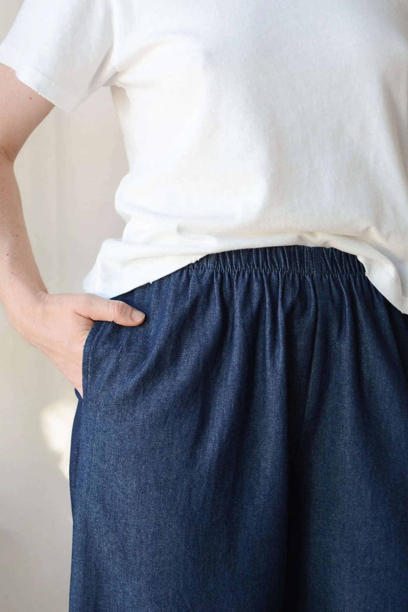 Cotton Denim Lantern Pant in Dark Wash