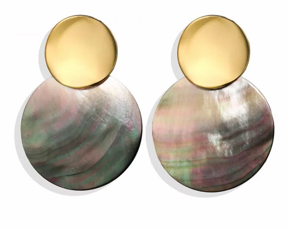 Earrings in gold