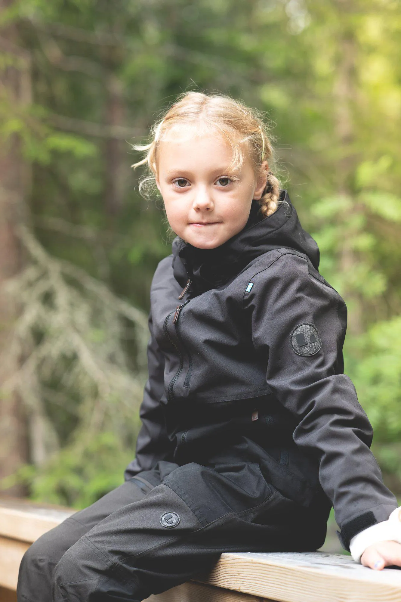 EXPLORER SHELL JACKET - BLACK