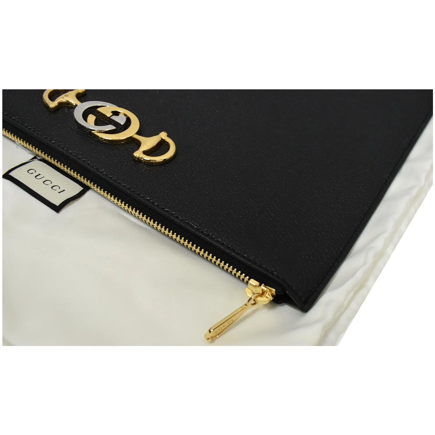 GUCCI Zumi Grainy Leather Pouch Black 570728 - 25% OFF