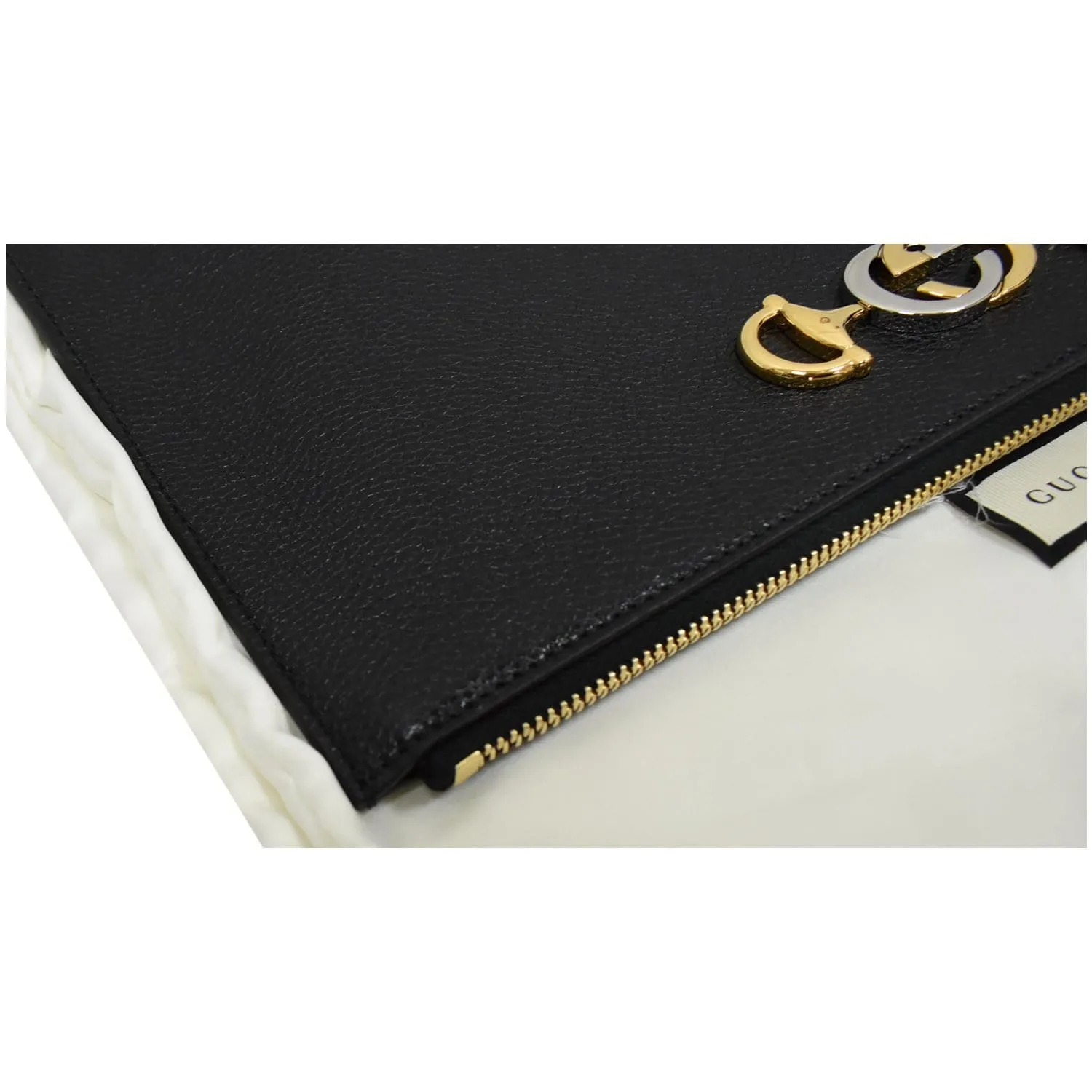 GUCCI Zumi Grainy Leather Pouch Black 570728 - 25% OFF
