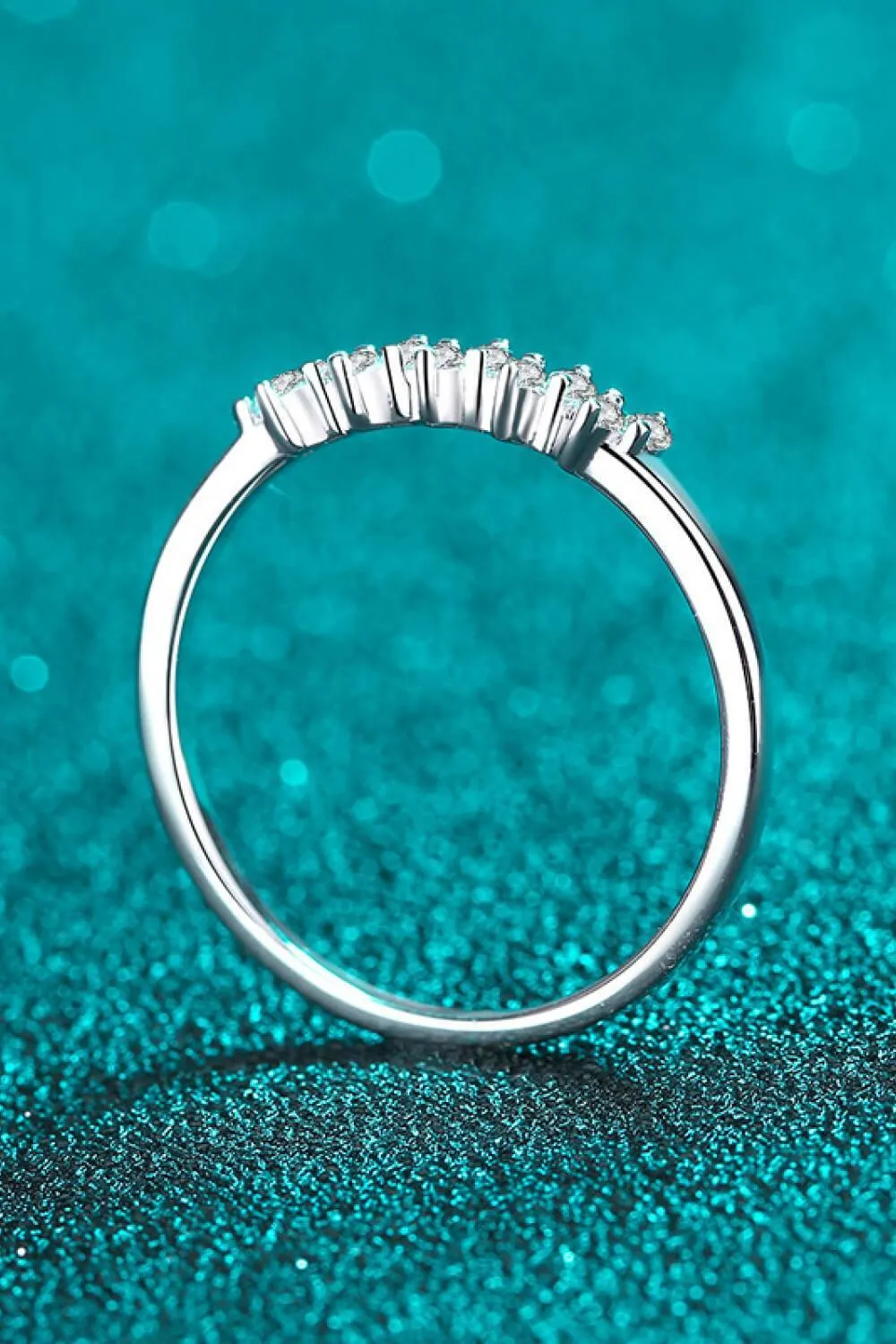 Hazel Blues® | Eye-Catching 925 Sterling Silver Moissanite Ring