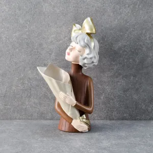 Home Artisan Aurelia with a Bouquet Sculpture