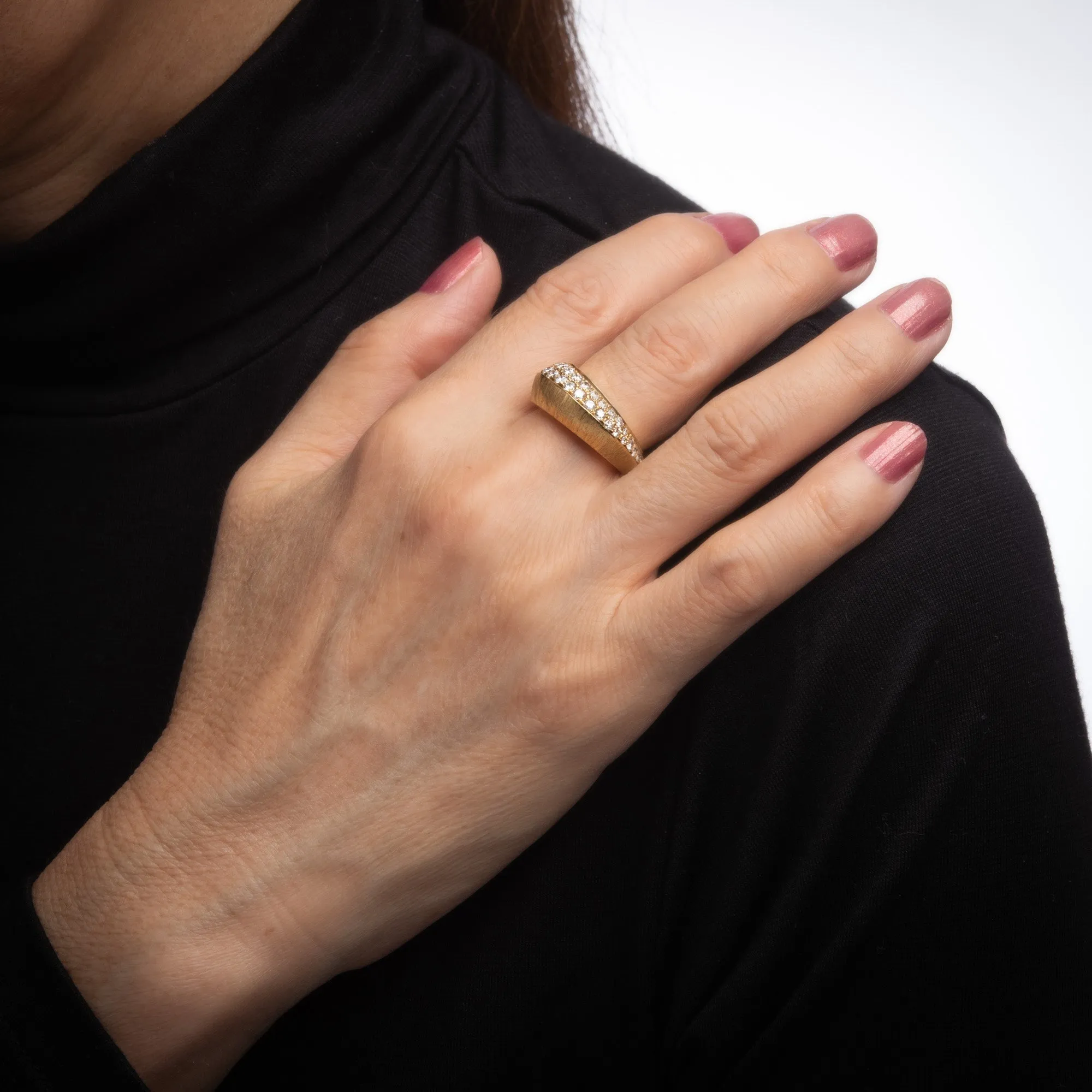 Io Si Diamond Pointed Band 1.24ctw Limited Edition 3/50 18k Yellow Gold Estate