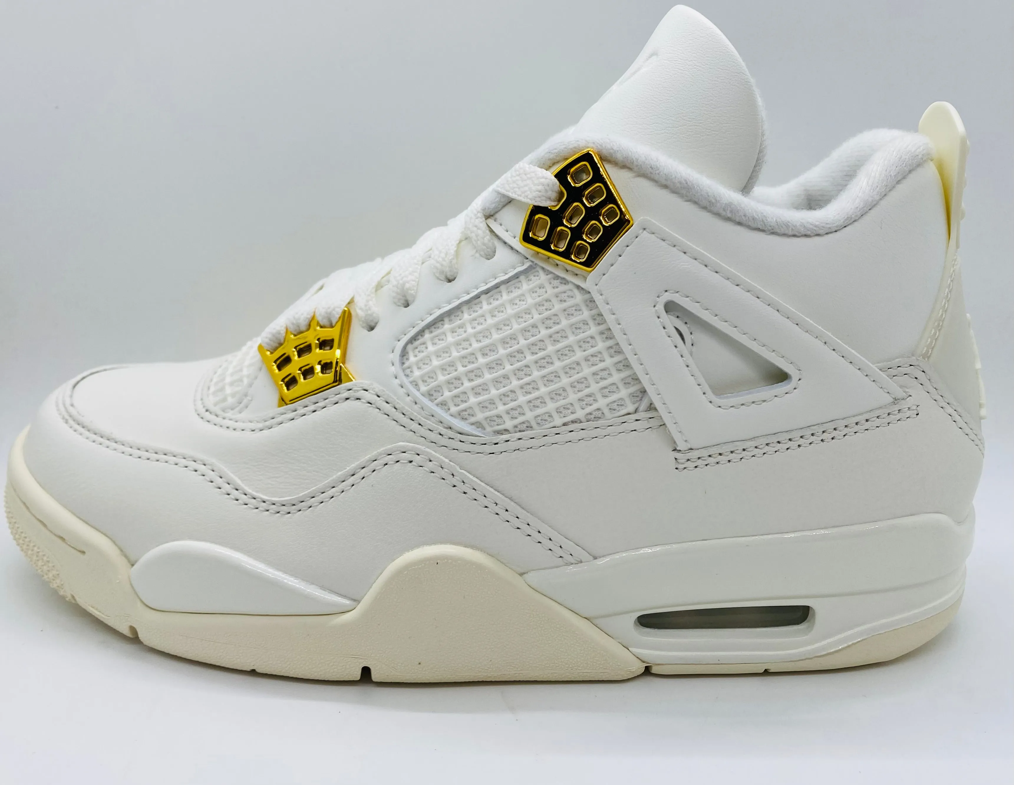 JORDAN 4 RETRO METALLIC GOLD WOMAN