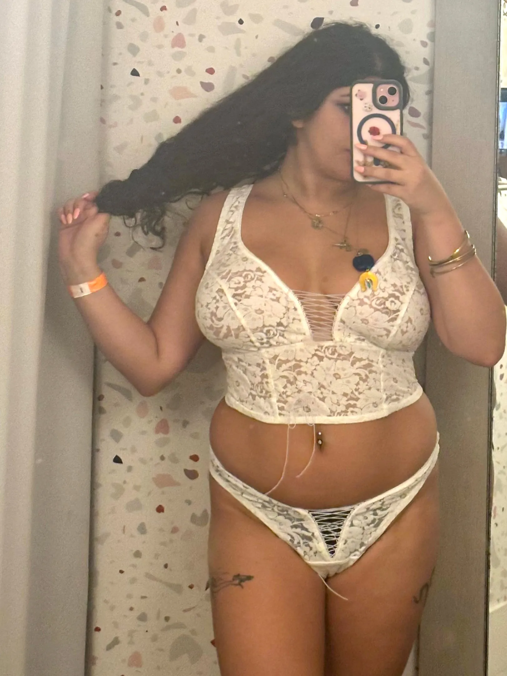 Kayleigh Peddie: Robbi Crop Lace Up Bra - Virginie