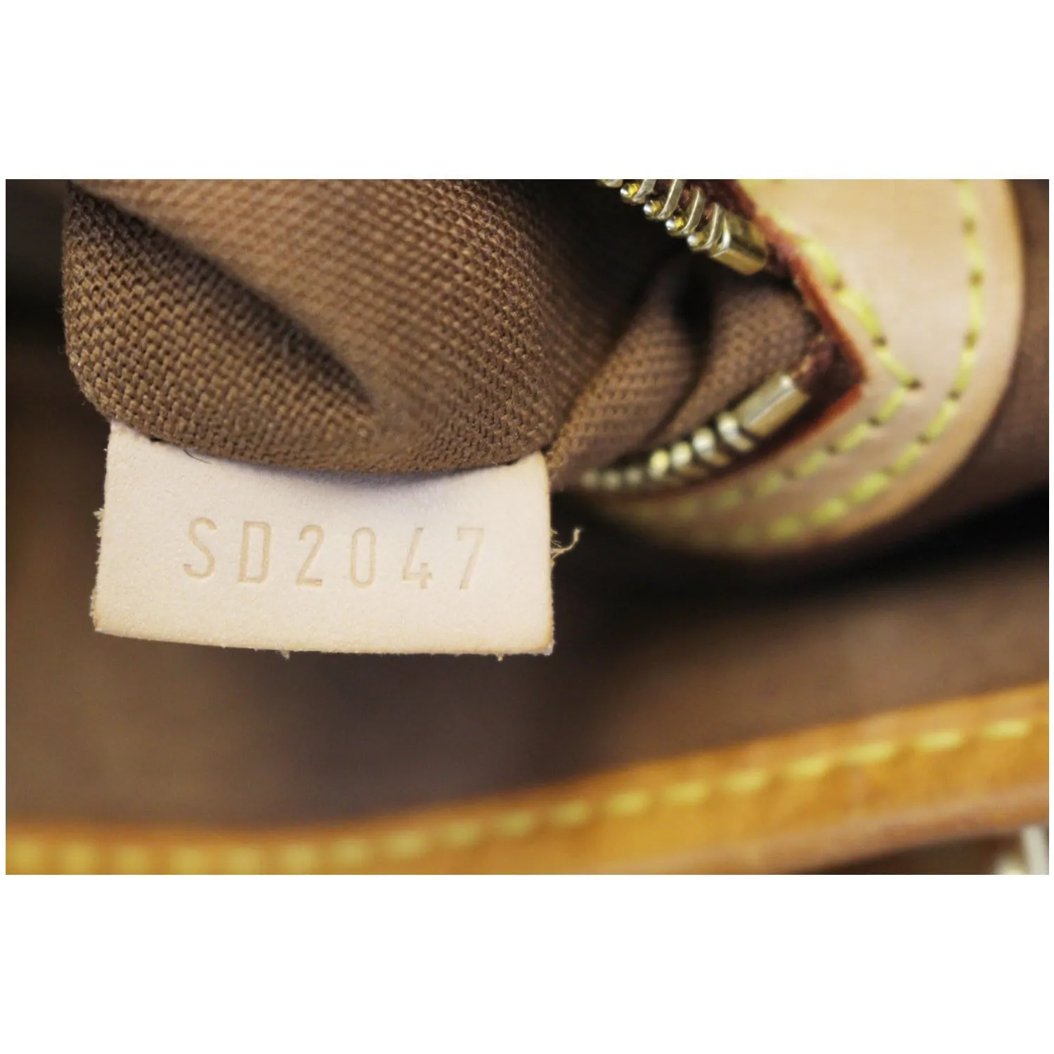 Louis Vuitton Batignolles Horizontal Monogram Casnvas Tote Bag