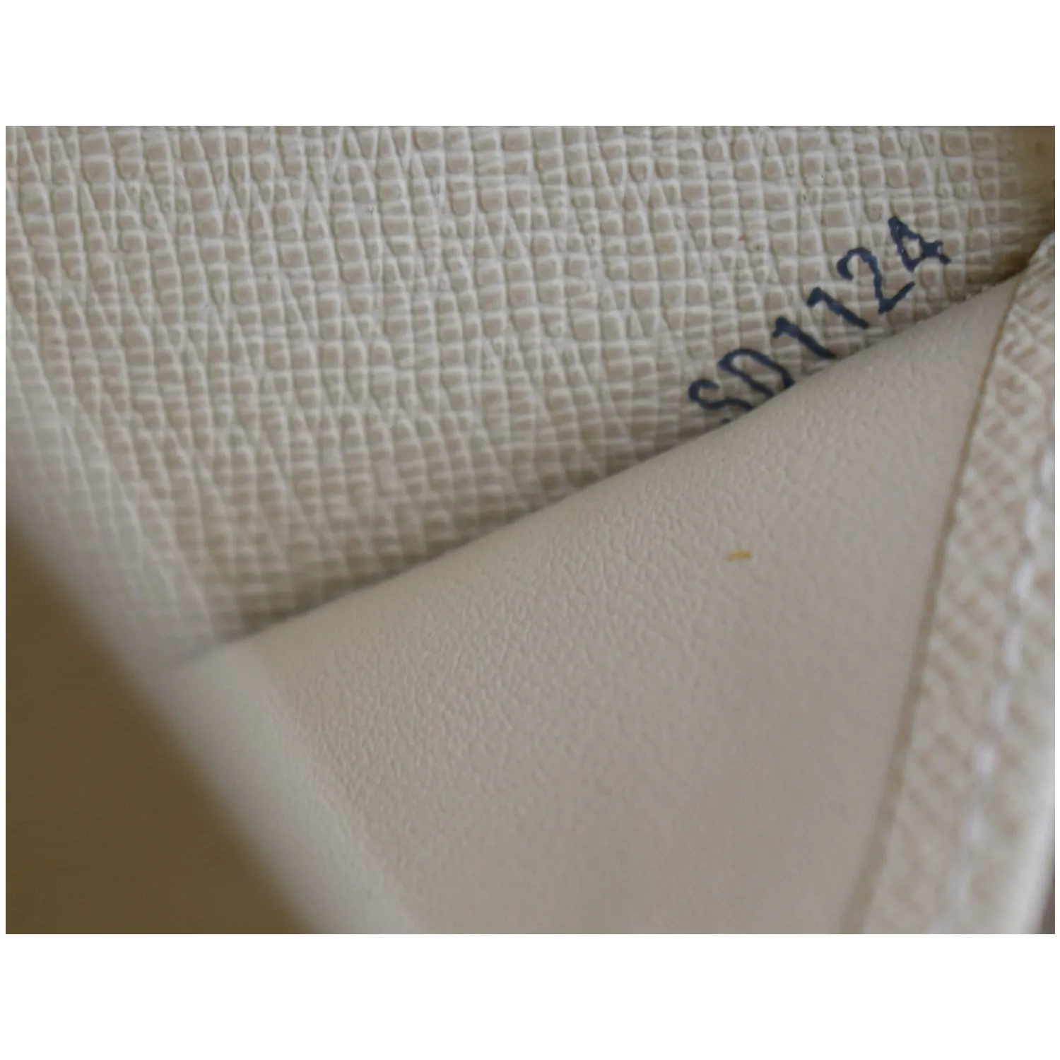 LOUIS VUITTON Damier Azur Zippy Long Wallet White