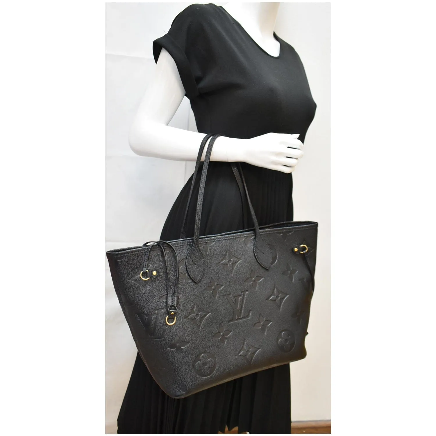 LOUIS VUITTON Neverfull MM Monogram Empreinte Tote Bag Black