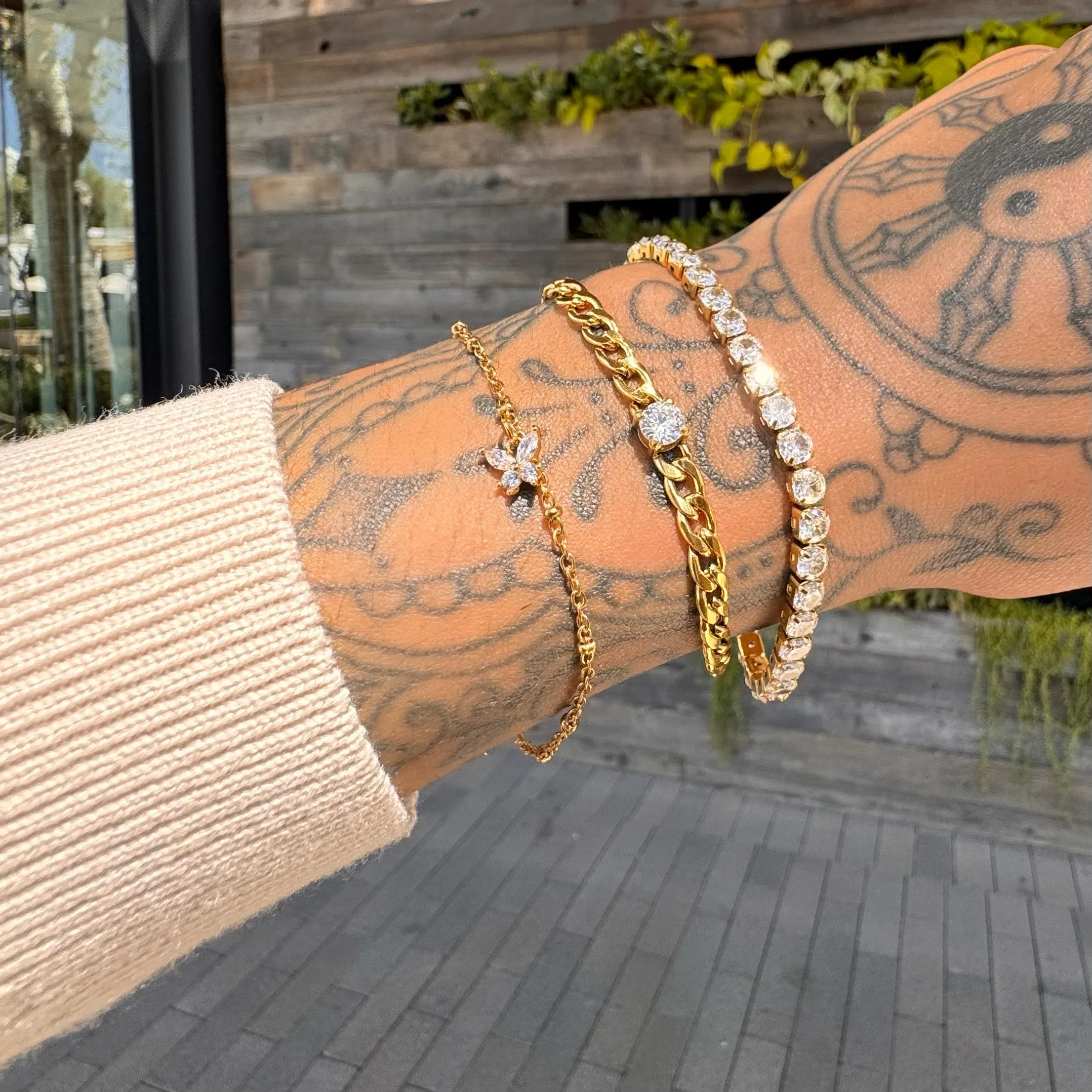 Minimal Chain Round Crystal Bracelet