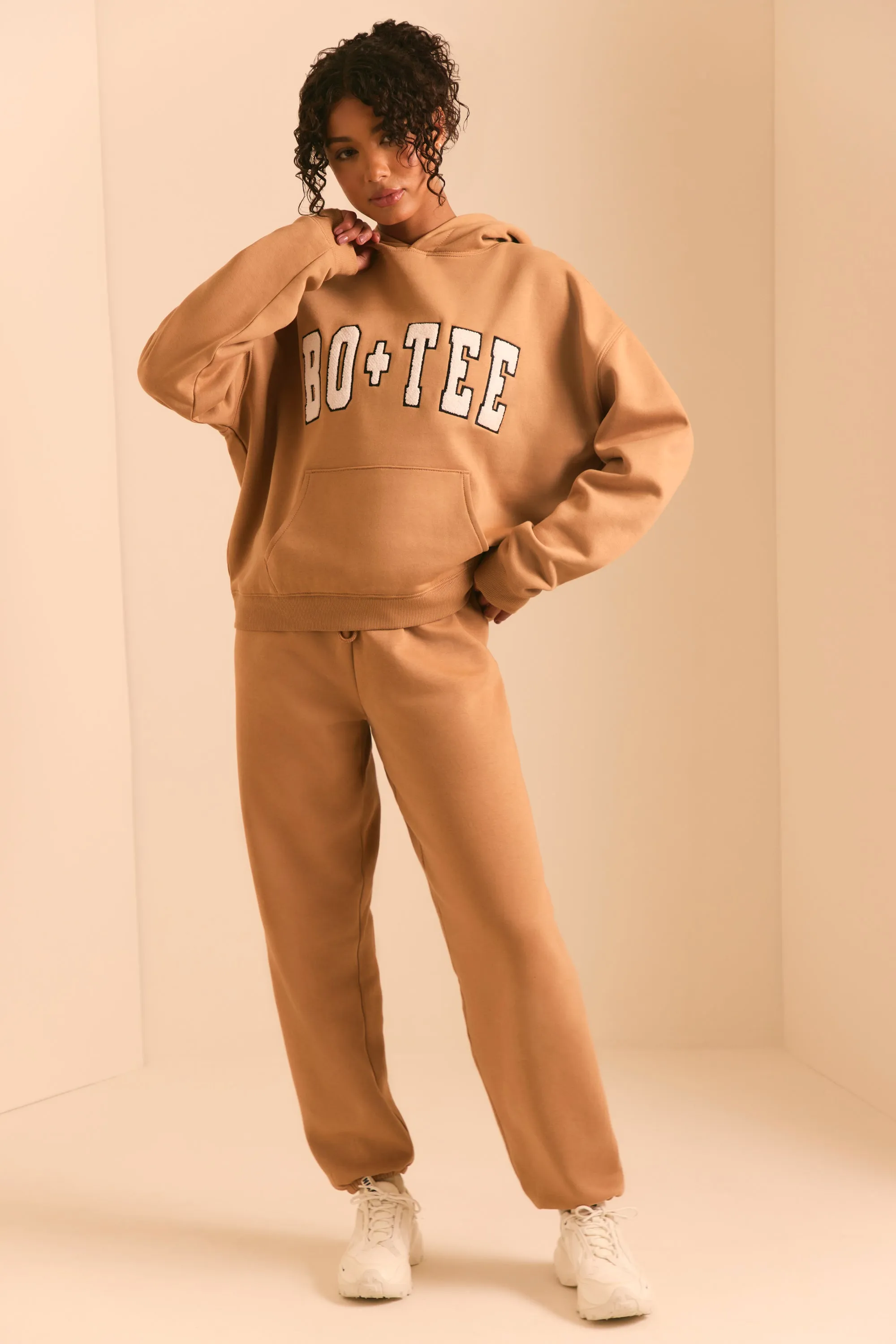 Pacific - Relaxed Fit Joggers in Chestnut Brown