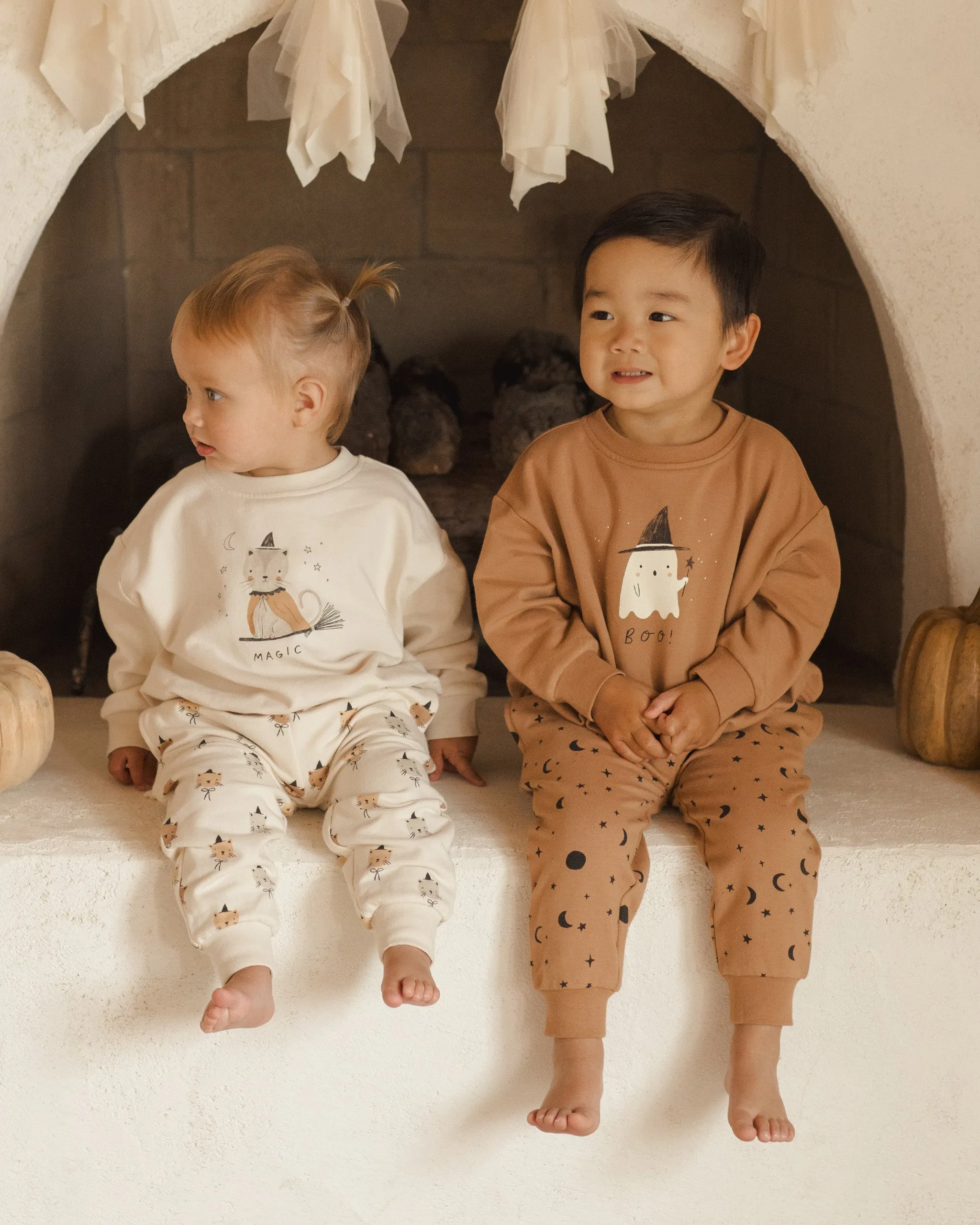 Quincy Mae Relaxed Fleece Sweatshirt || Magic
