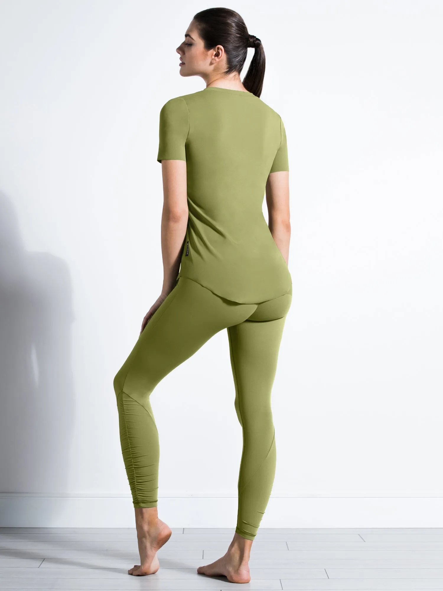 RELAXED NUDE TEE, MUSTARD