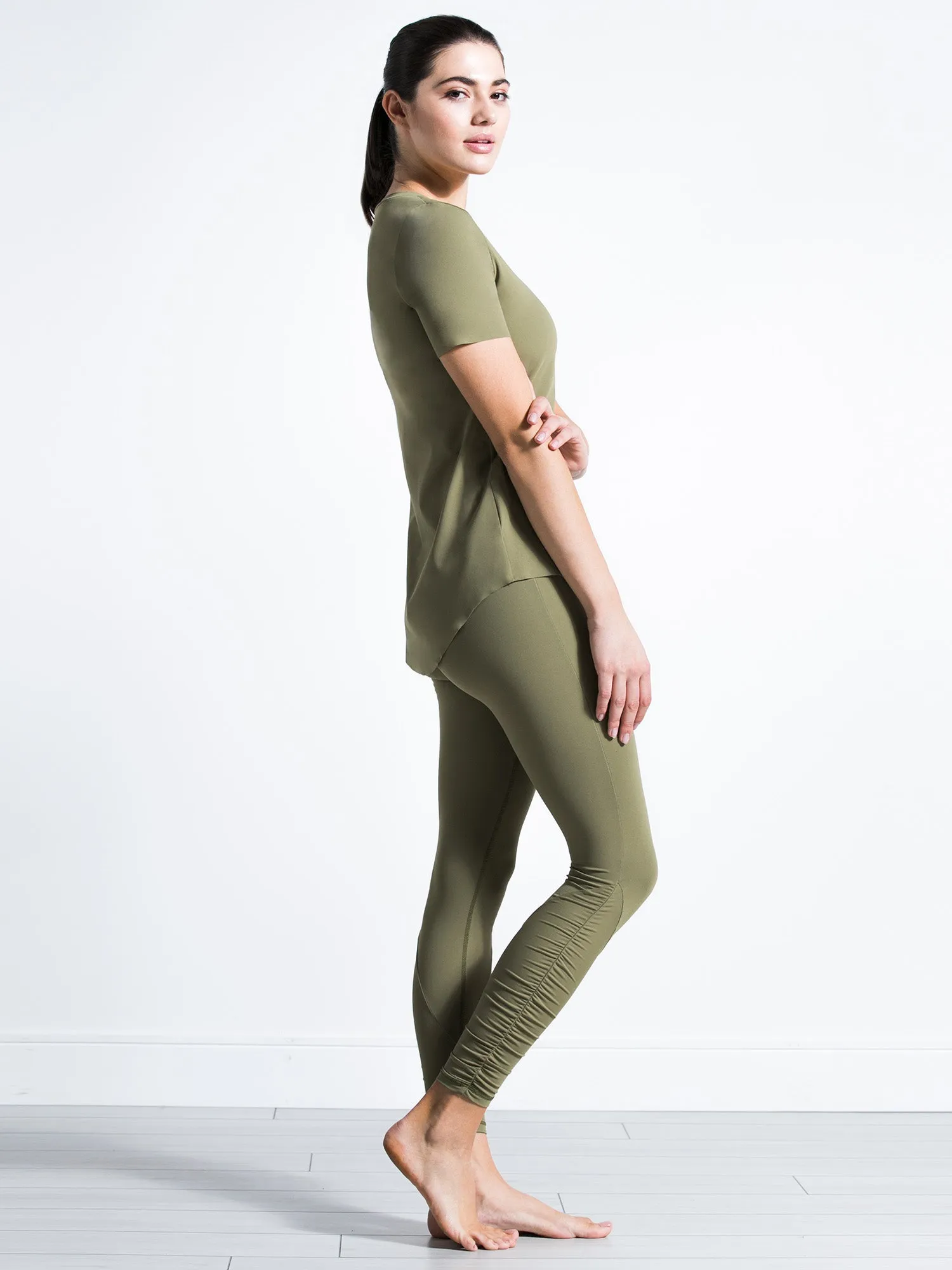 RELAXED NUDE TEE