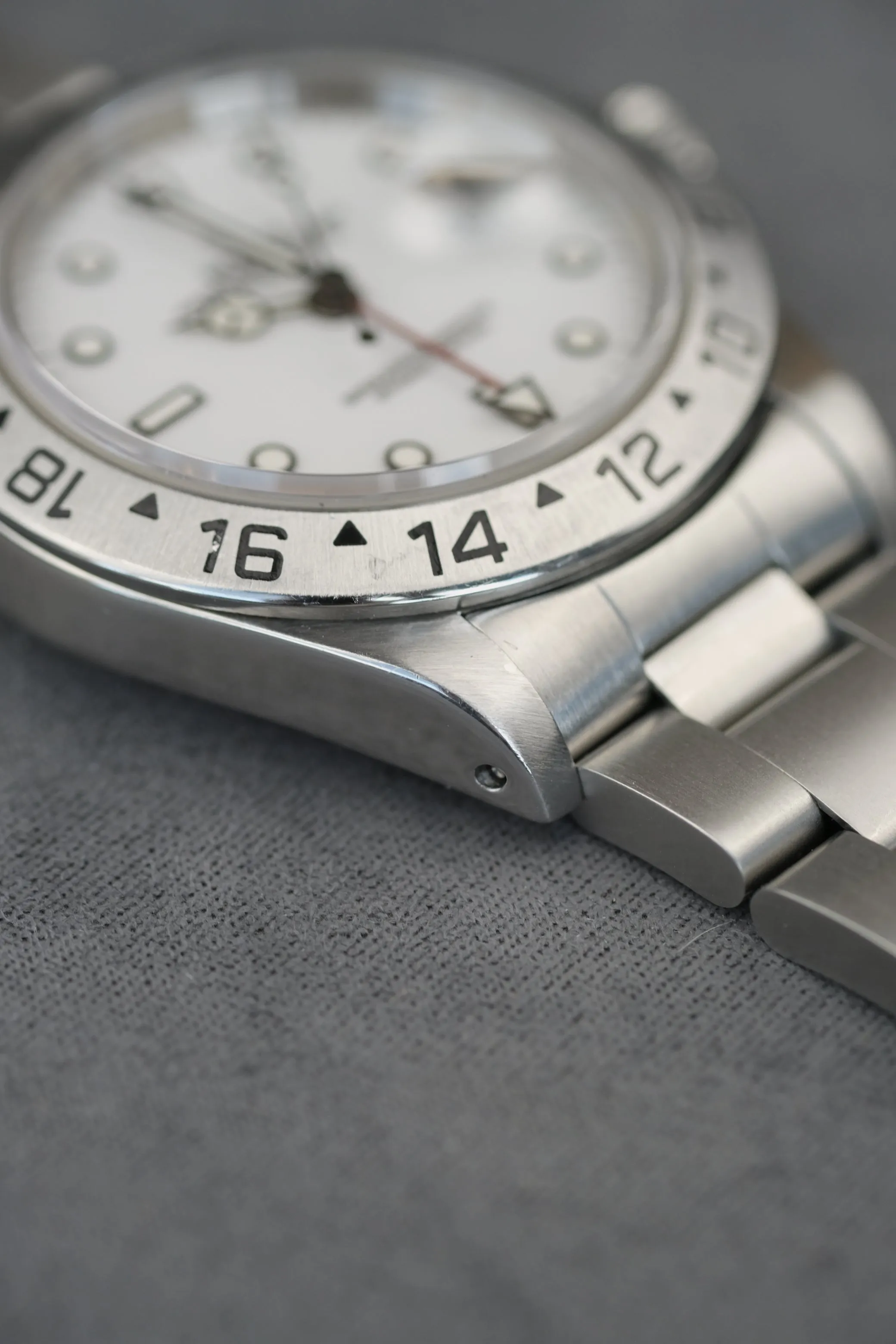 Rolex Explorer 2 16570 Polar - 1991