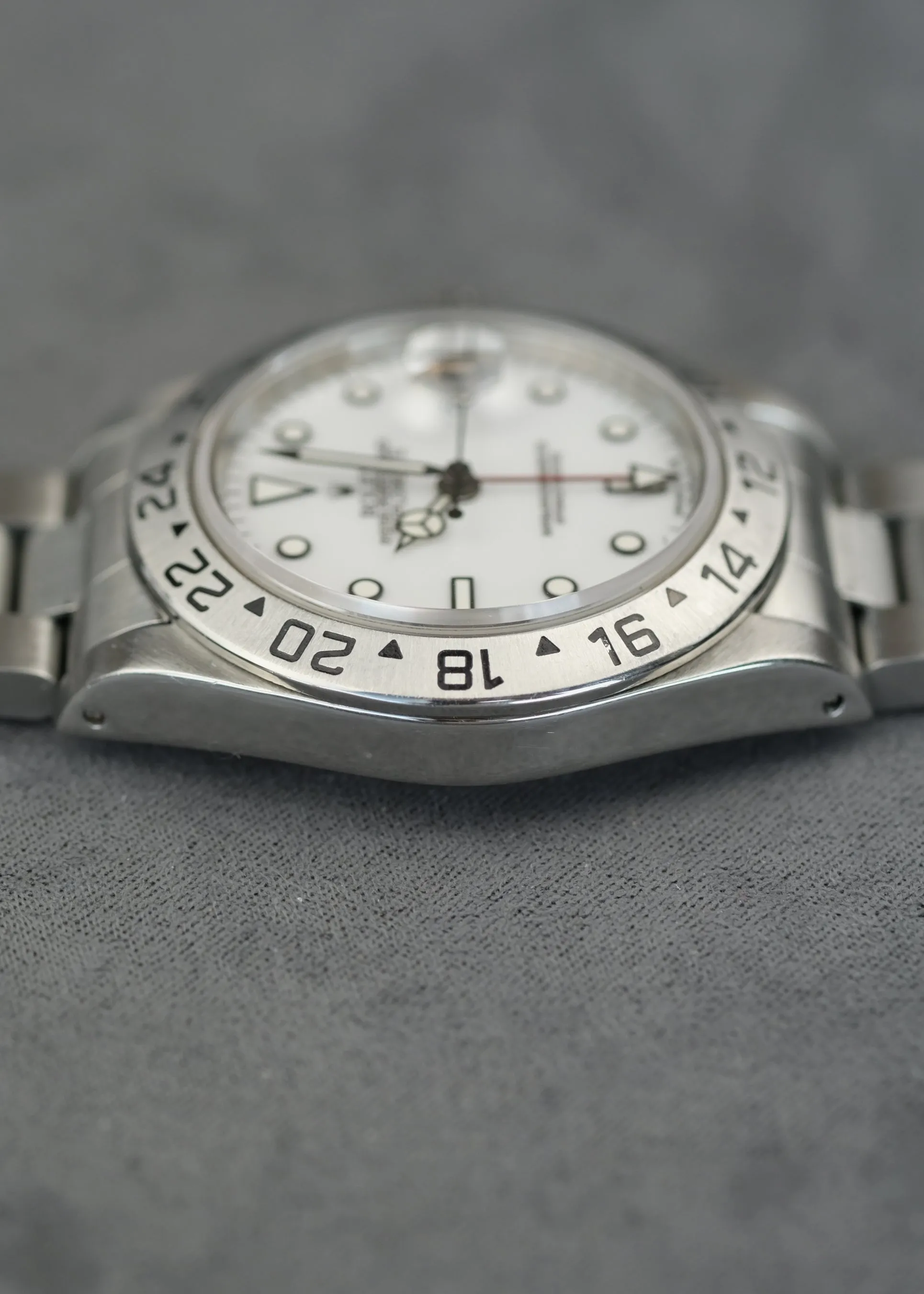 Rolex Explorer 2 16570 Polar - 1991