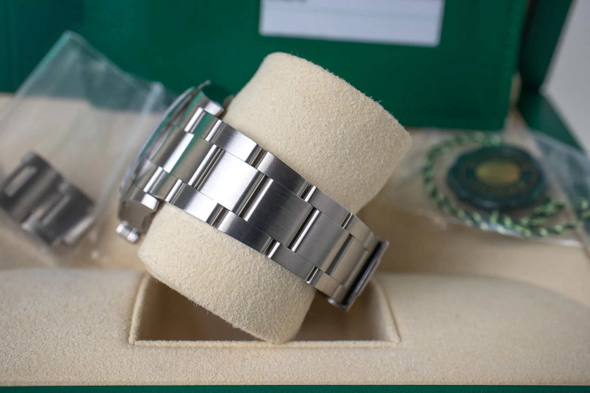 Rolex Explorer I 214270