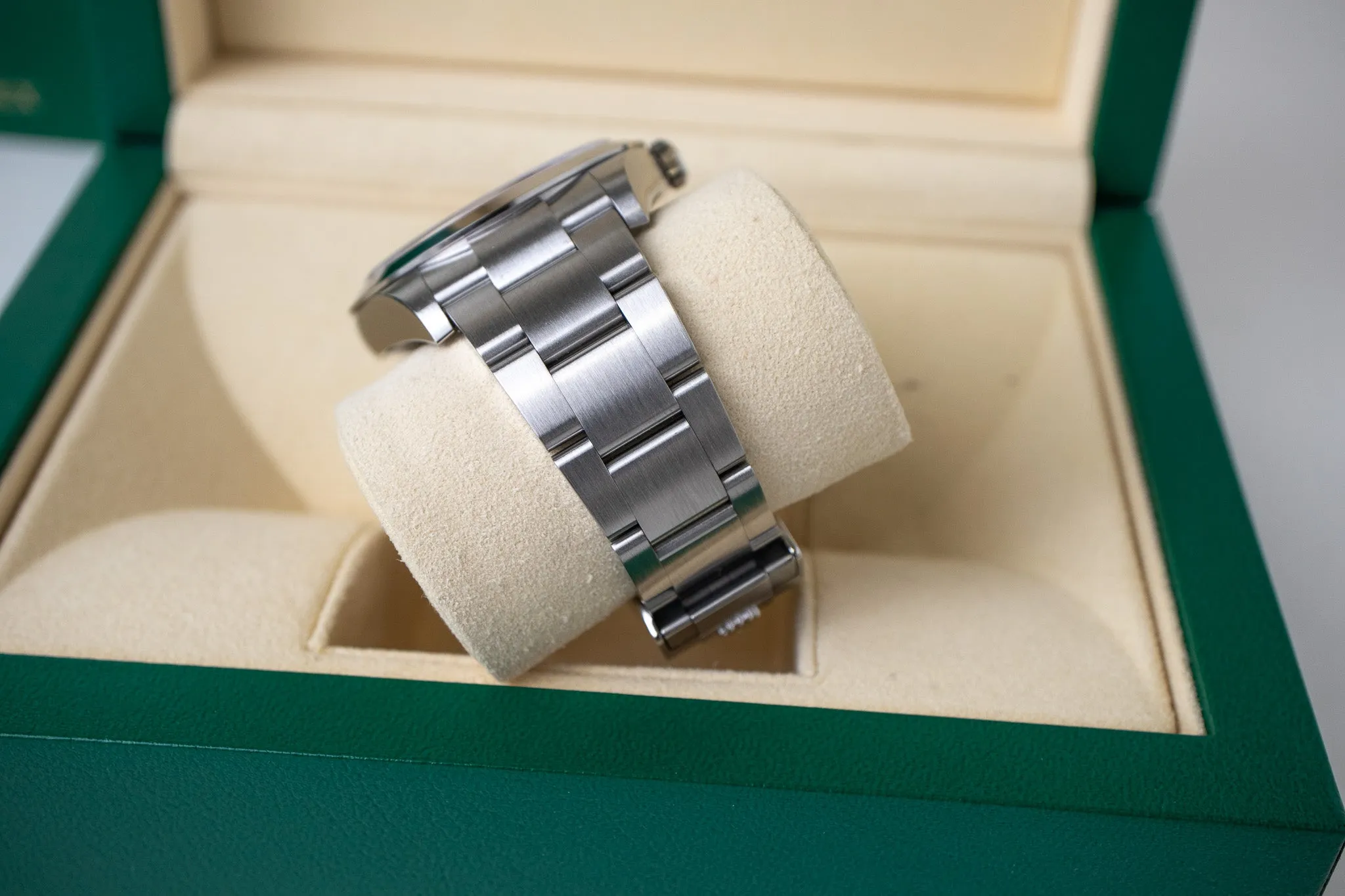 Rolex Explorer I 214270