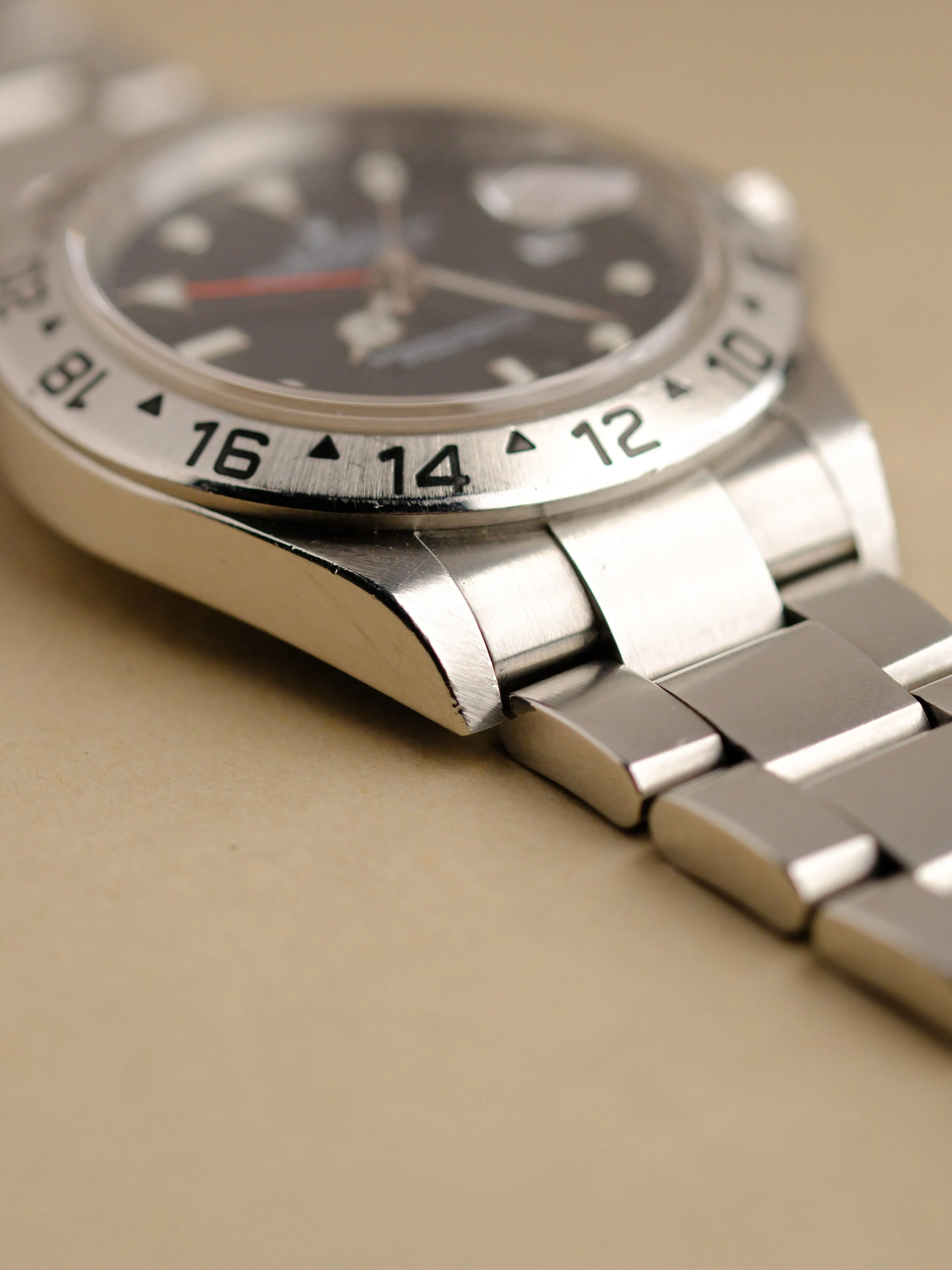 Rolex Explorer ii 16570 - F Serial