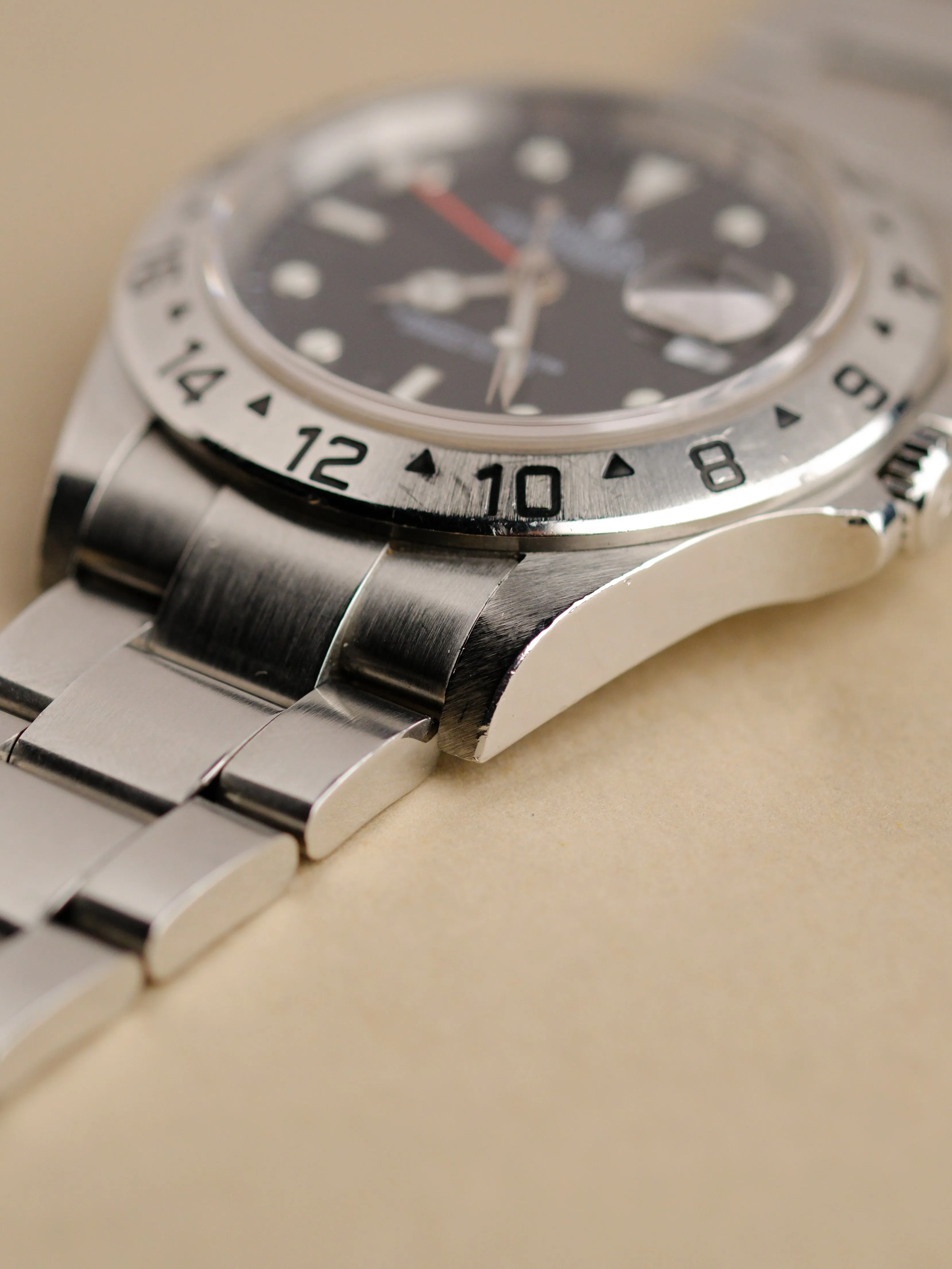 Rolex Explorer ii 16570 - F Serial