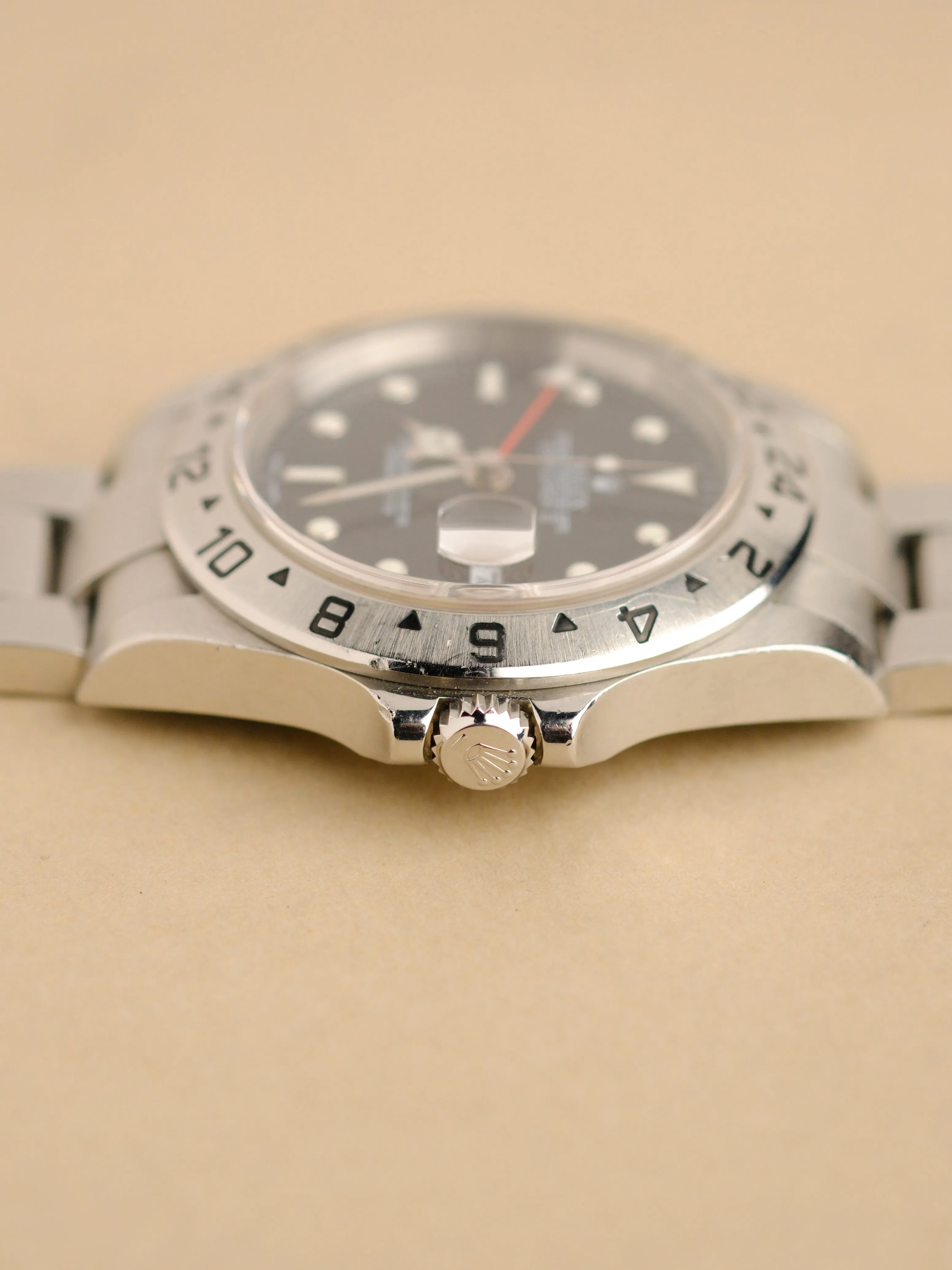Rolex Explorer ii 16570 - F Serial