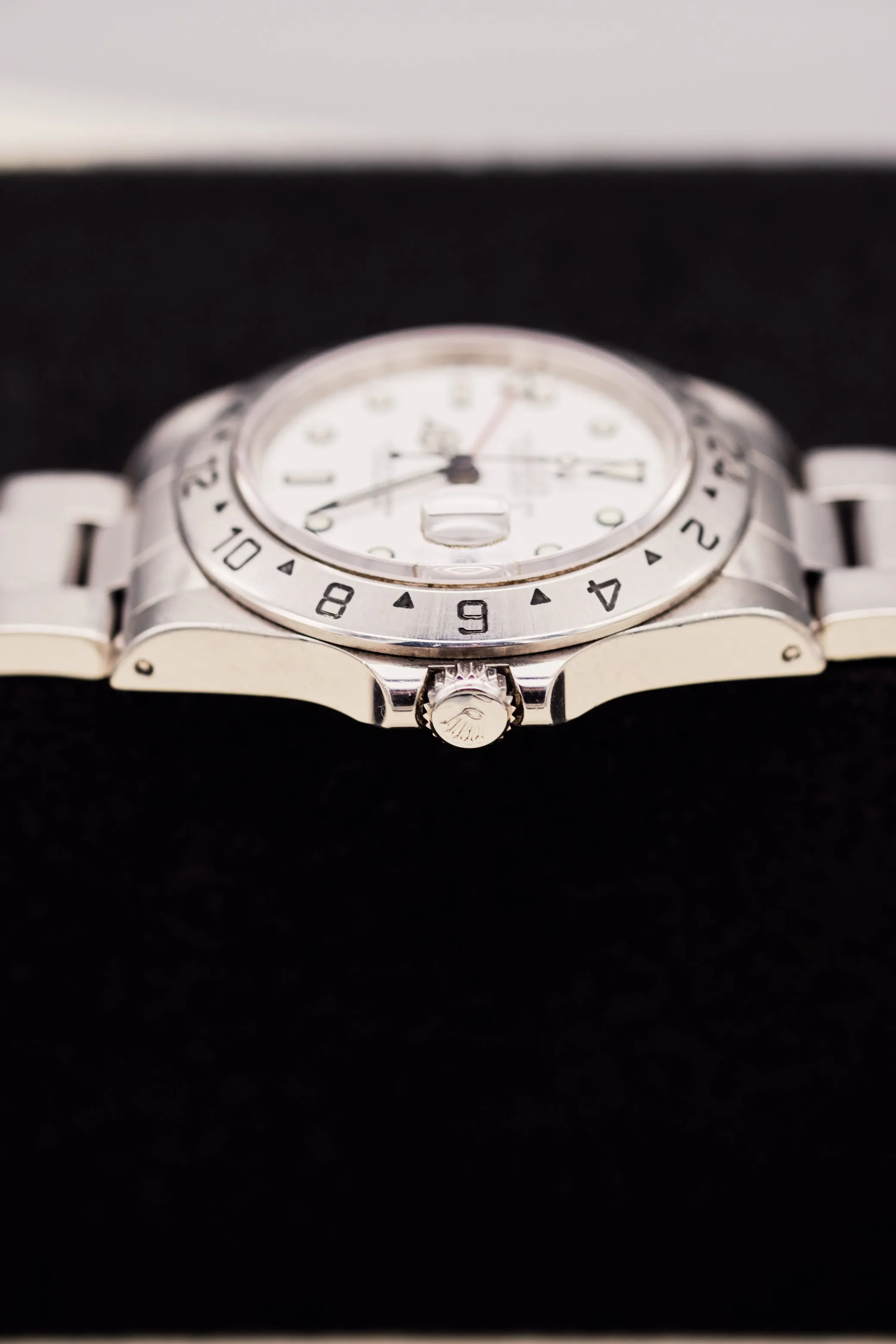 Rolex Explorer ii 16570 'Polar' Swiss Only Dial - 1999