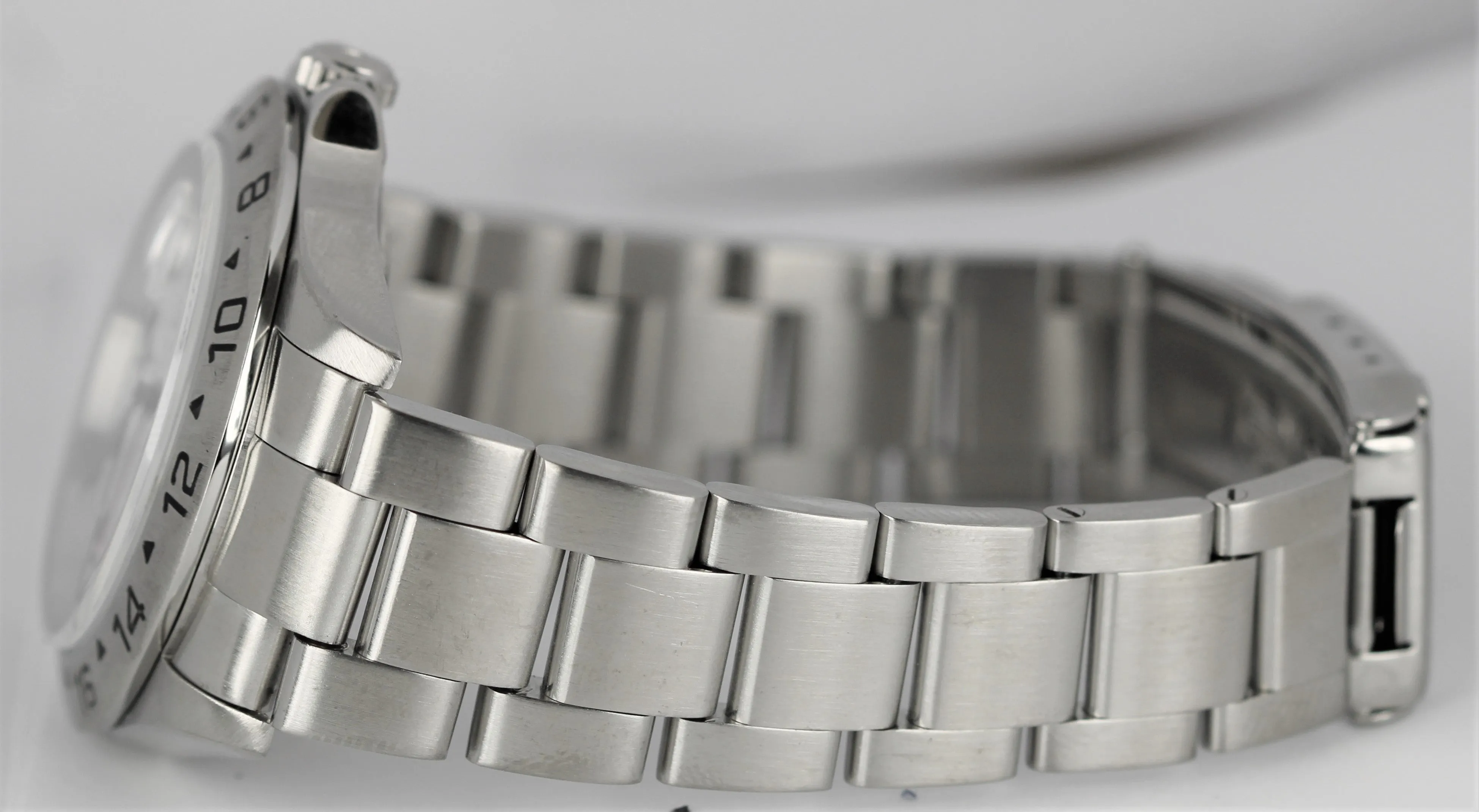Rolex Explorer II Stainless Steel Polar White 40mm Automatic Oyster 16570 Watch