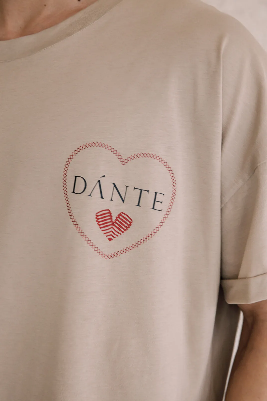 Romeo & Juliet T-Shirt Beige