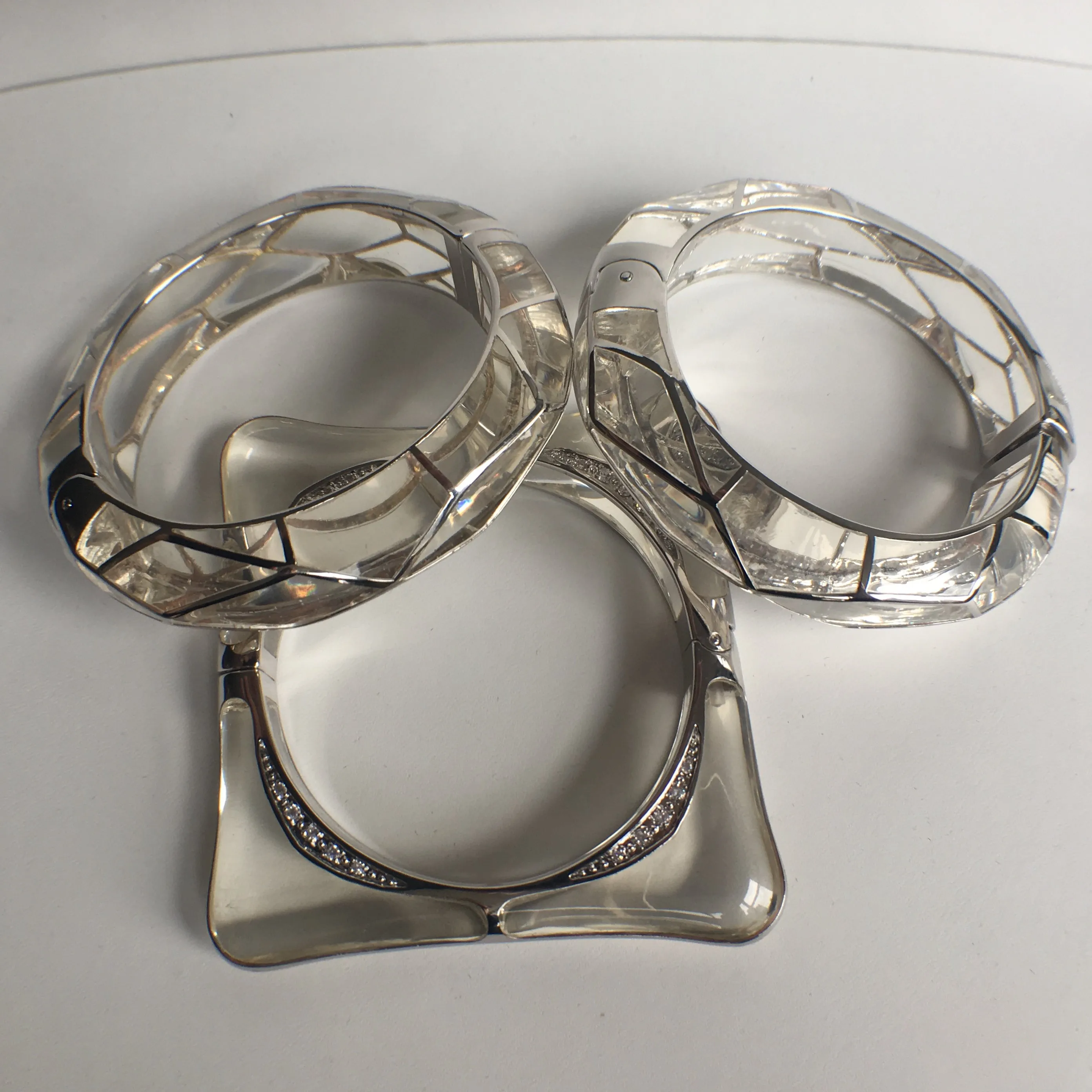 Round Acrylic Bangle with Rhodium Swirls