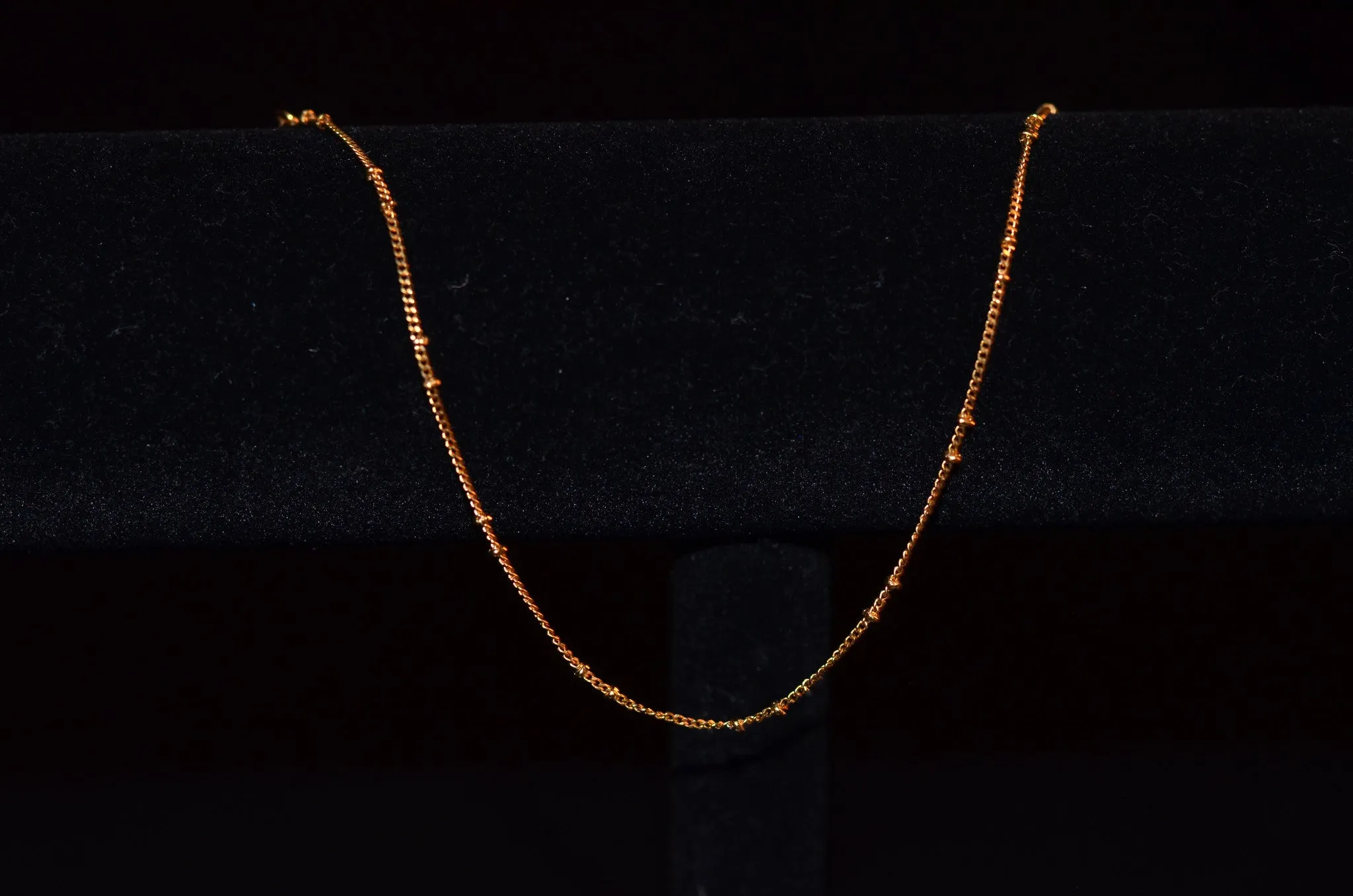 Simple gold anklet