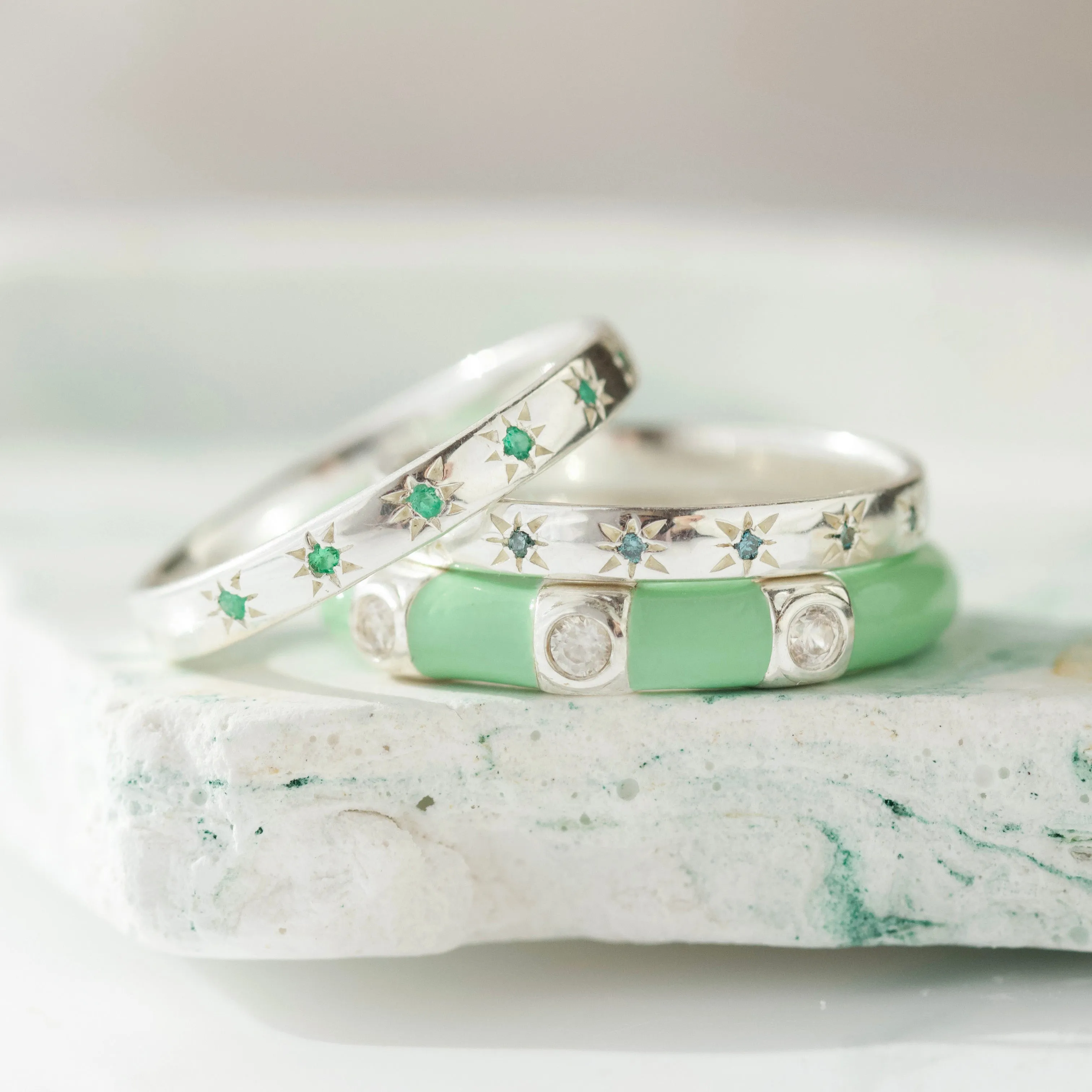 Simple Star Set Blue Diamond Band