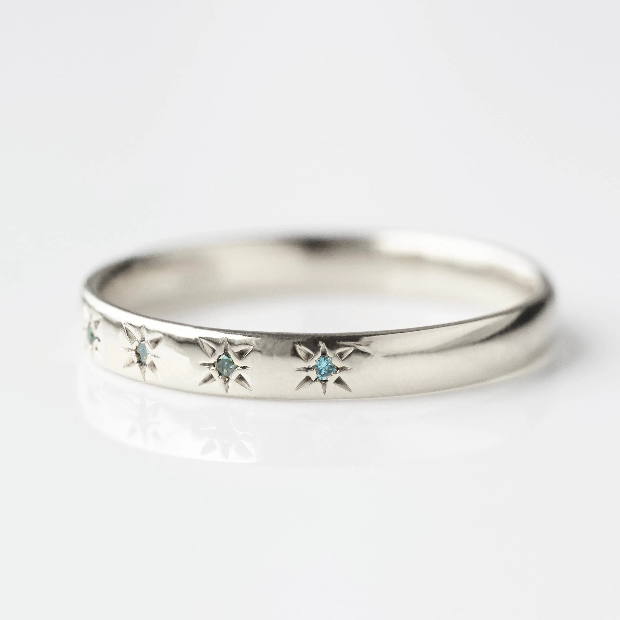 Simple Star Set Blue Diamond Band
