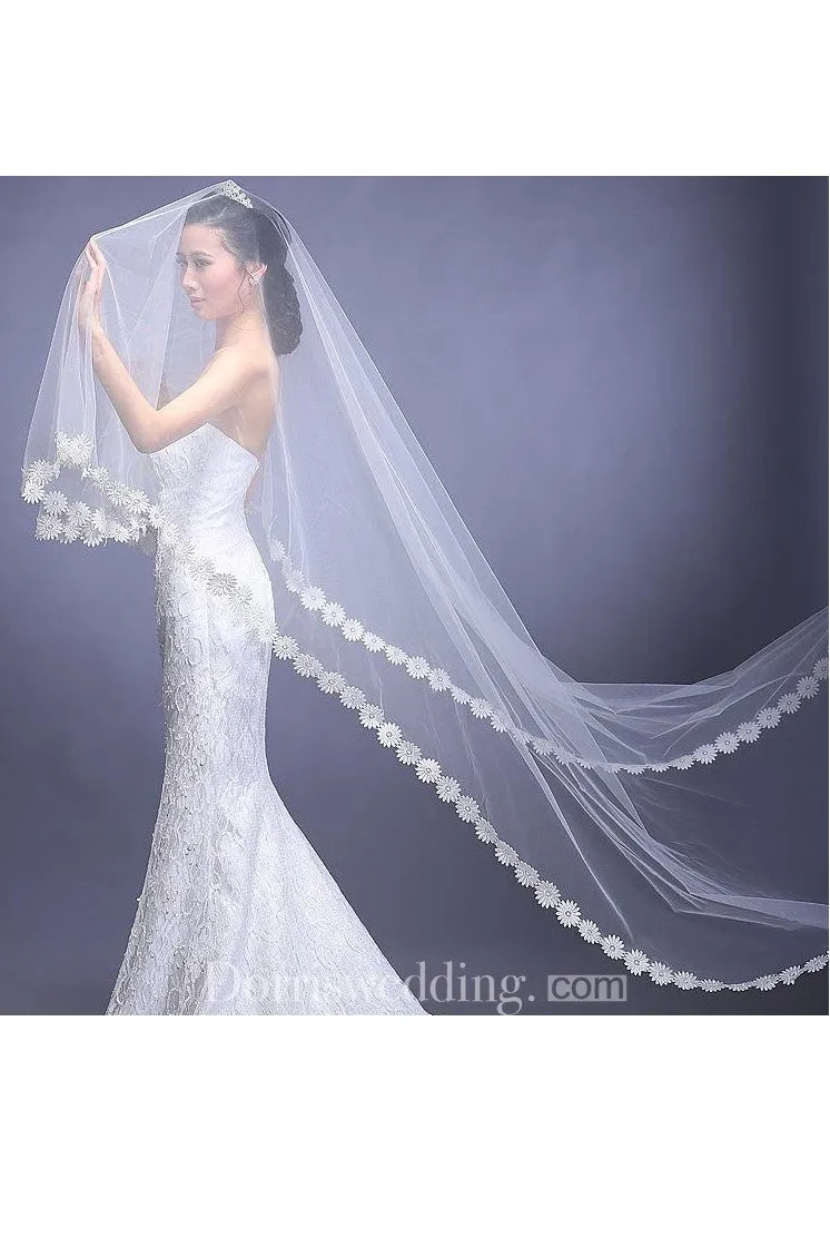 Simple Style Cathedral Long Wedding Veil with Flower Edge