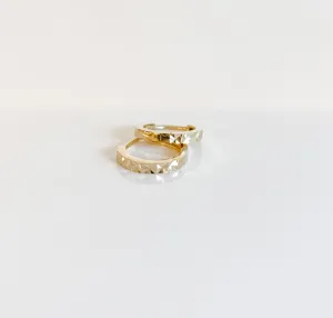 SOLID GOLD TEXTURED HUGGIE HOOP