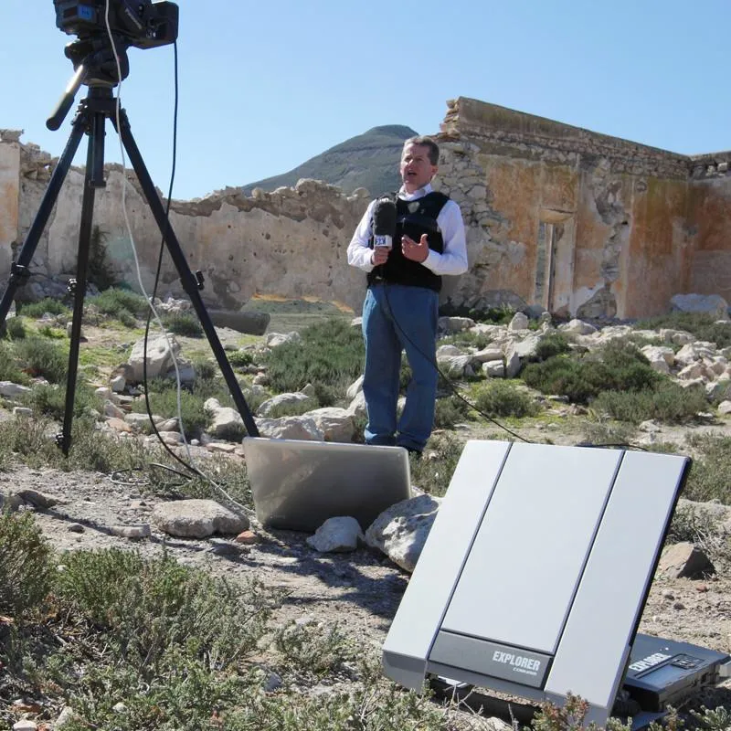 Terminal Satelital BGAN Explorer 710