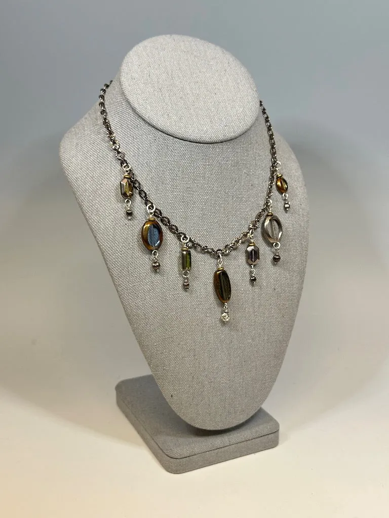 VINTAGE GLASS STATEMENT NECKLACE  LCN618