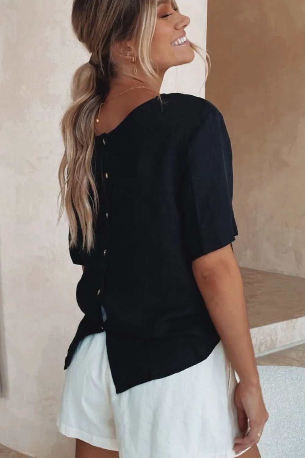 With Twist Black Top